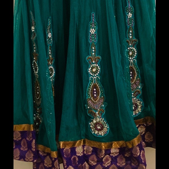 Anarkali suit - Picture 3 of 3